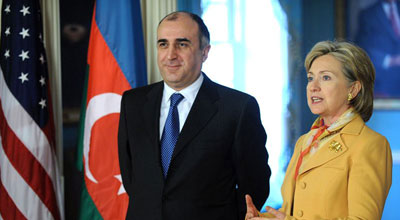 Глава МИД Азербайджана встретился с Хиллари Клинтон 