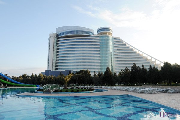 Президент Азербайджана принял участие в открытии комплекса Jumeirah Bilgah Beach Hotel [Фото]