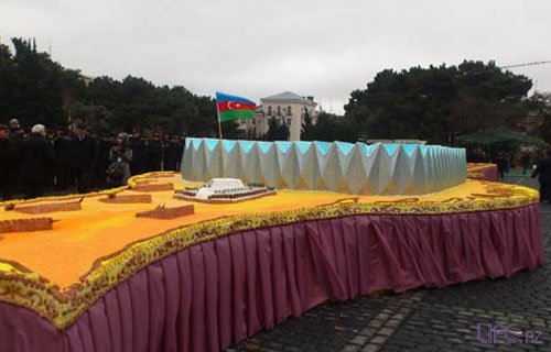 В честь дня рождения президента испечен 51-метровый торт
