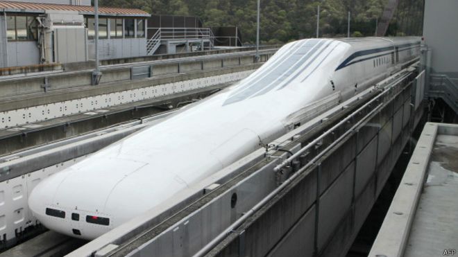 Японский поезд-магнитоплан вновь побил рекорд скорости