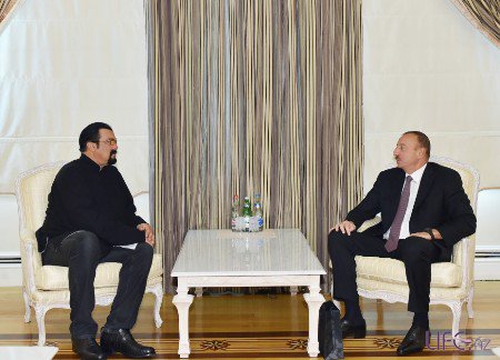 Президент Азербайджана Ильхам Алиев принял всемирно известного актера и режиссера Стивена Сигала