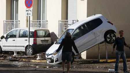 Шторм на французской Ривьере привел к гибели более 10 человек