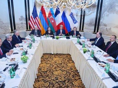 Президенты Азербайджана и Армении проводят встречу с участием глав МИД стран Минской группы ОБСЕ