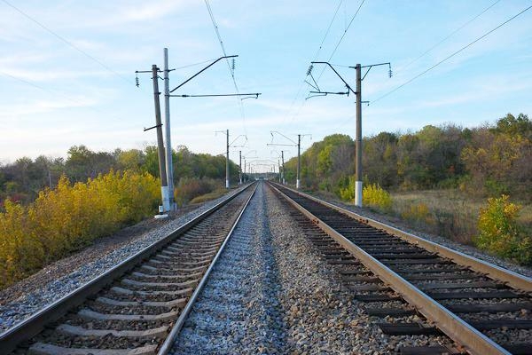 Железная дорога между Азербайджаном и Ираном начнет действовать через полгода