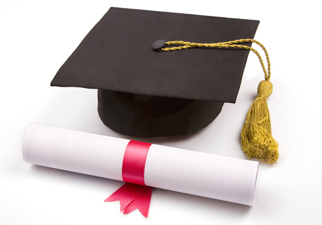 Минобразования: Признаны дипломы более 15 тысяч студентов, получивших образование за рубежом