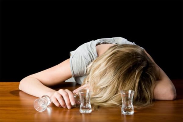 В Азербайджане более 600 женщин страдают от алкоголизма