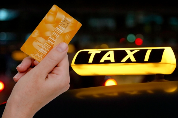 С 1 декабря в Азербайджане будет применяться НДС при оплате услуг такси иностранных компаний