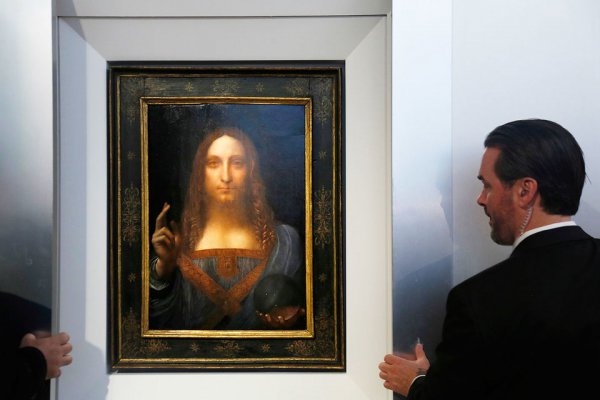 Самую дорогую картину да Винчи выставят в Лувре-Абу-Даби