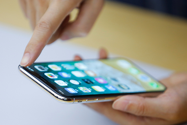 Apple представила iPhone Xs с двумя SIM-картами