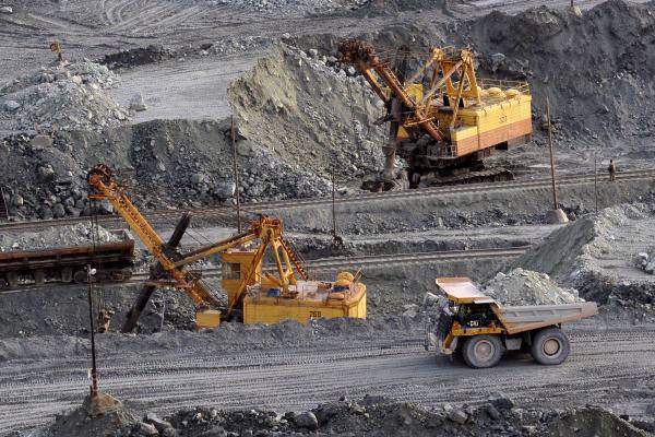 Министр: В Азербайджане обнаружены 1004 залежей рудных, нерудных полезных ископаемых и месторождений подземных вод