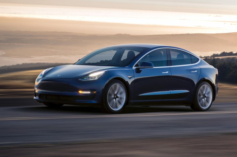 Tesla планирует увеличить продажи компактных автомобилей в Европе