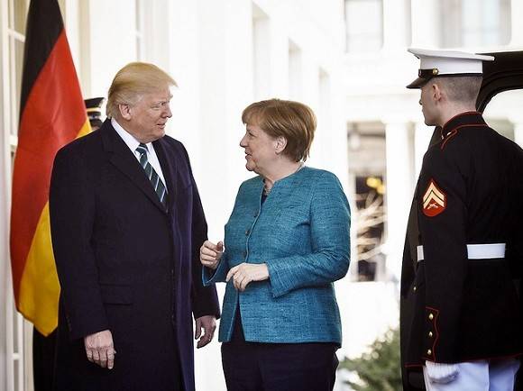 Правительство Германии критикует блокирование аккаунта президента США Дональда Трампа в "Твиттере"