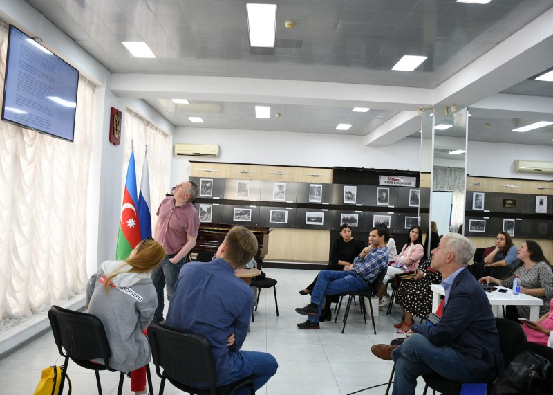 В Баку прошли семинары международного проекта «Школа реальной журналистики»