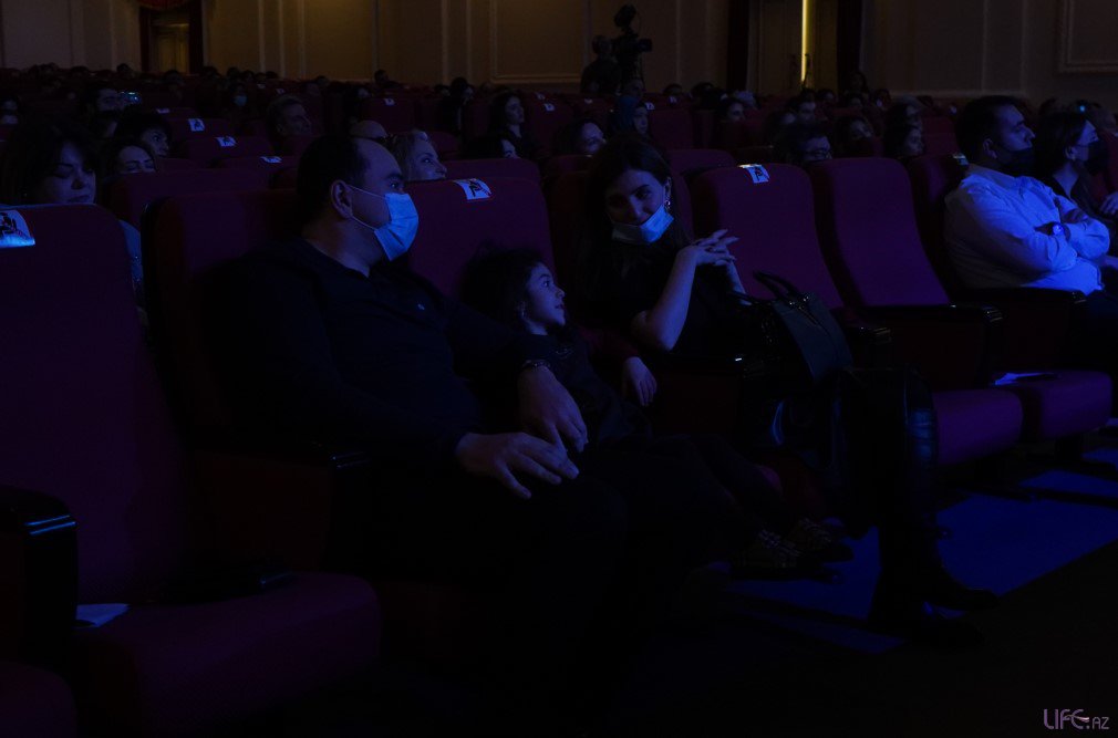 В Баку состоялось "Cinemahit multimedia show"