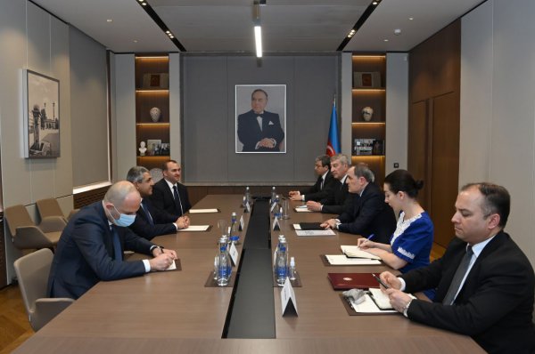 Глава МИД Азербайджана и генсек  Всемирной туристской организации встретились в Баку