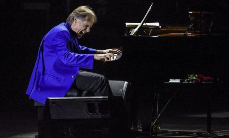 Всемирно известный французский пианист Ричард Клайдерман выступил в Баку